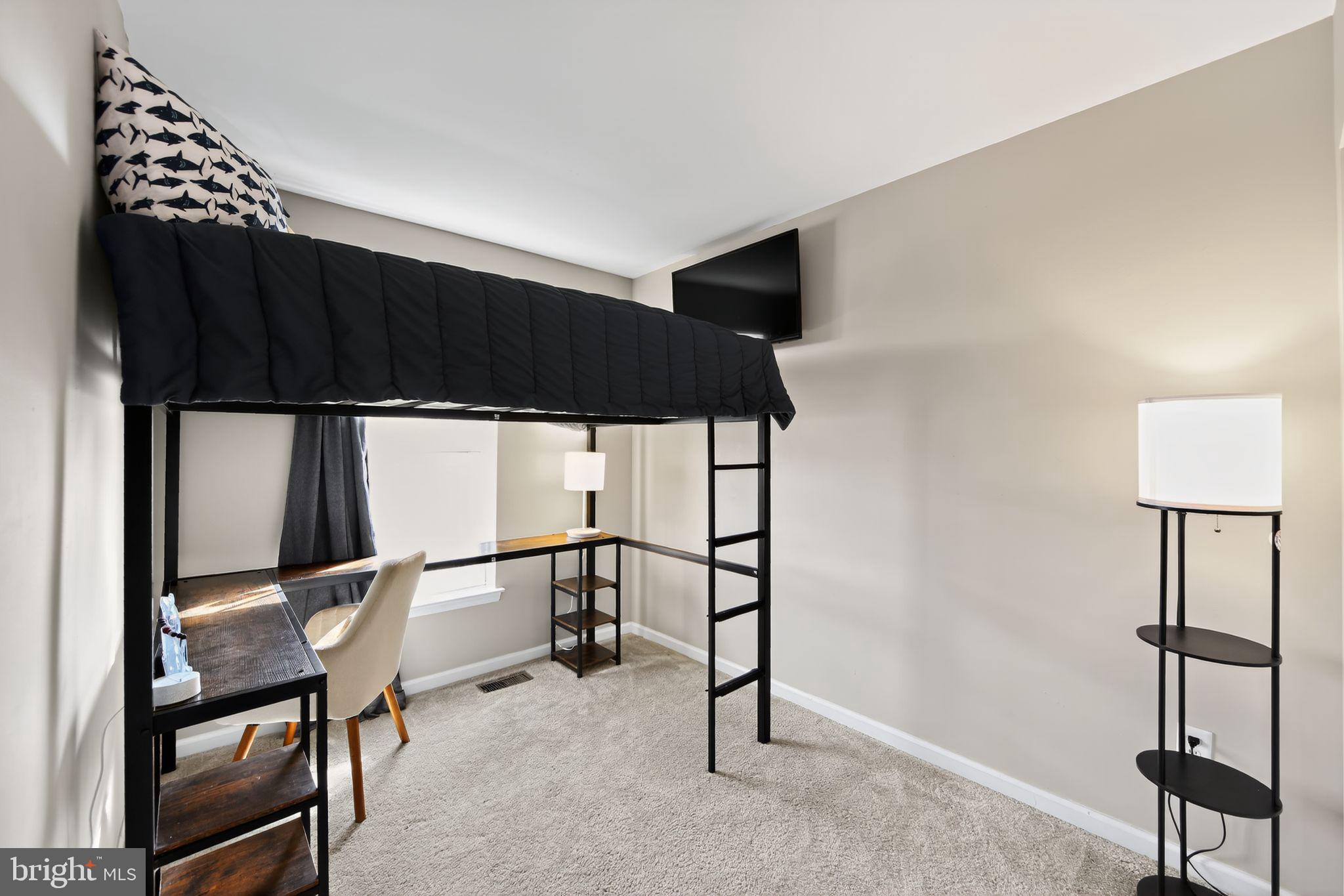 223 PARKVIEW BOULEVARD