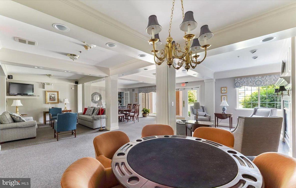 227 PAOLI POINTE DRIVE 227-U