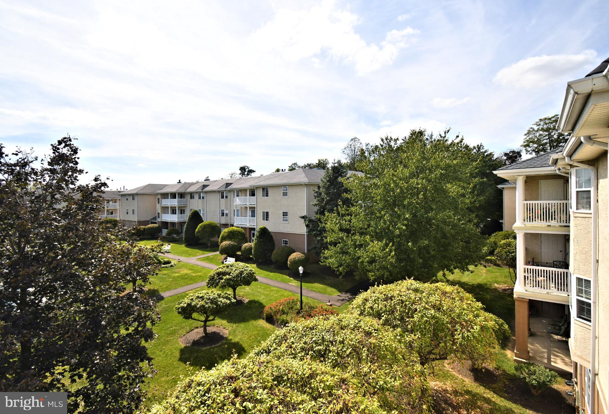 227 PAOLI POINTE DRIVE 227-U