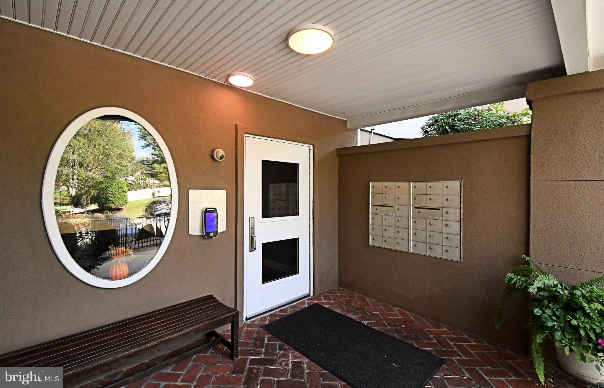 227 PAOLI POINTE DRIVE 227-U