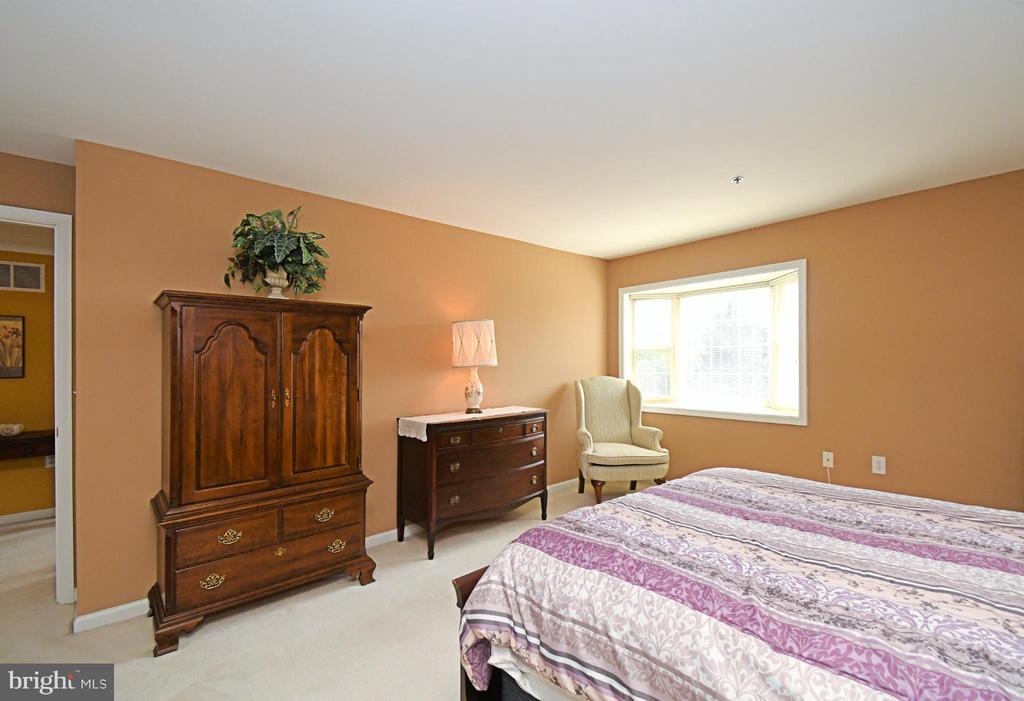 227 PAOLI POINTE DRIVE 227-U