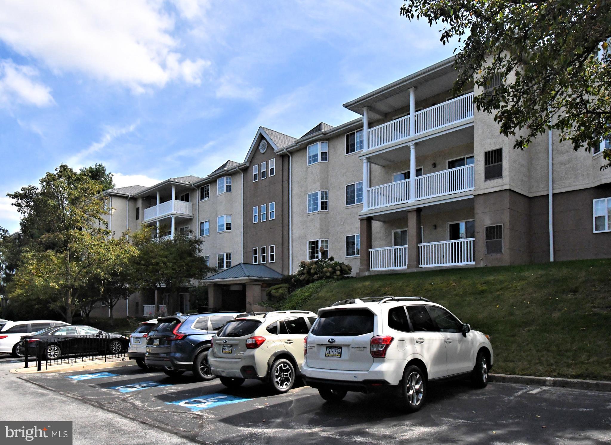 227 PAOLI POINTE DRIVE 227-U