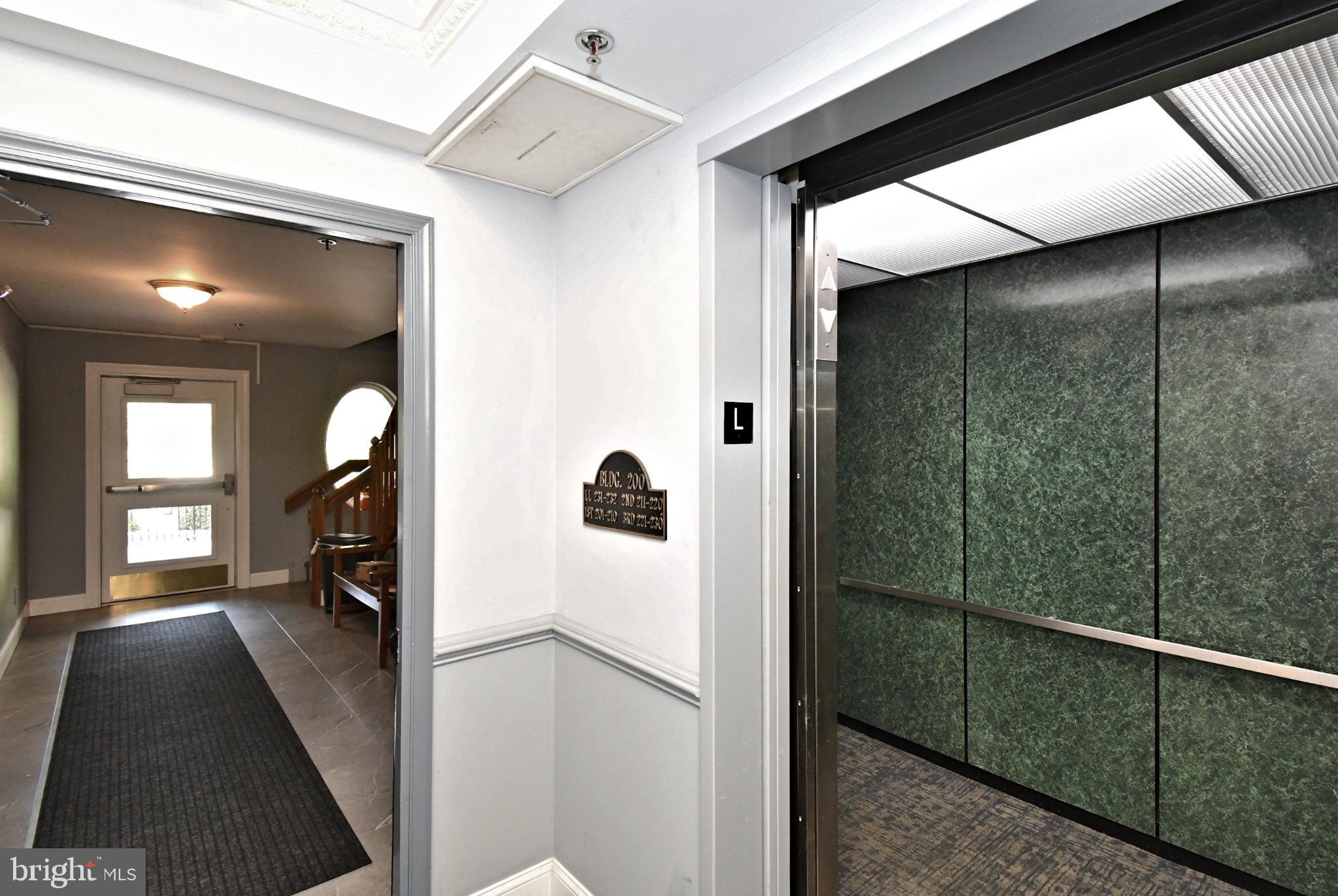 227 PAOLI POINTE DRIVE 227-U