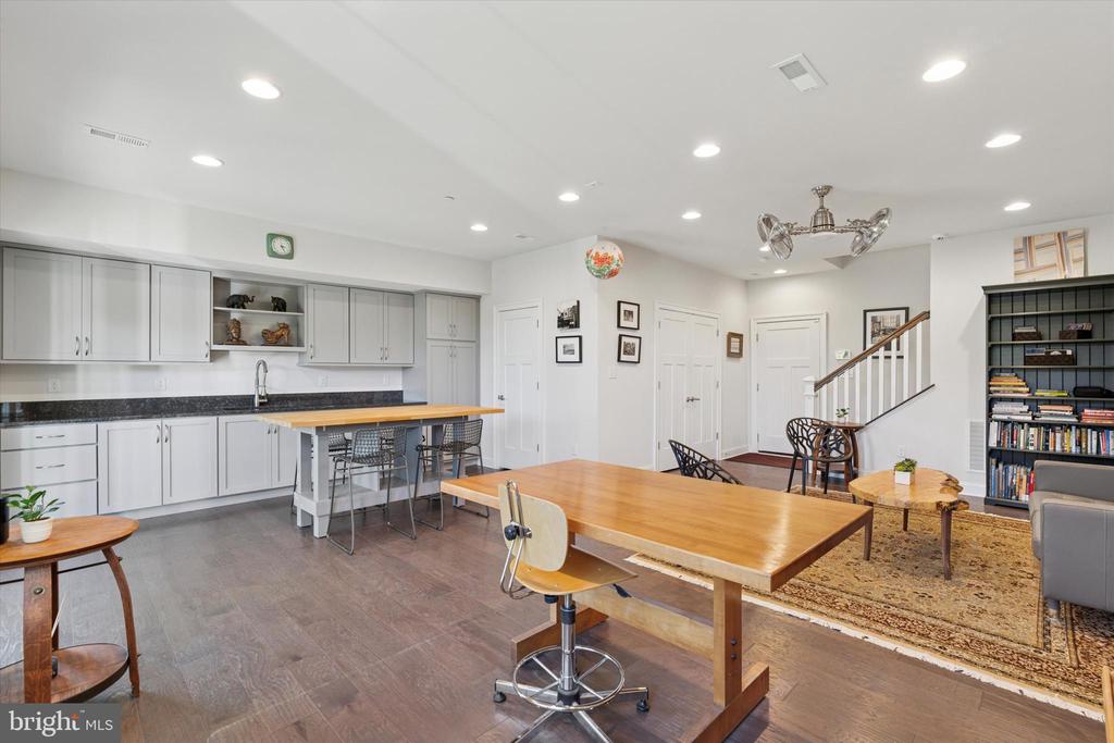 50 PARKVIEW CIRCLE