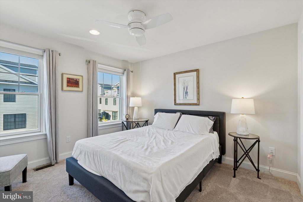 50 PARKVIEW CIRCLE