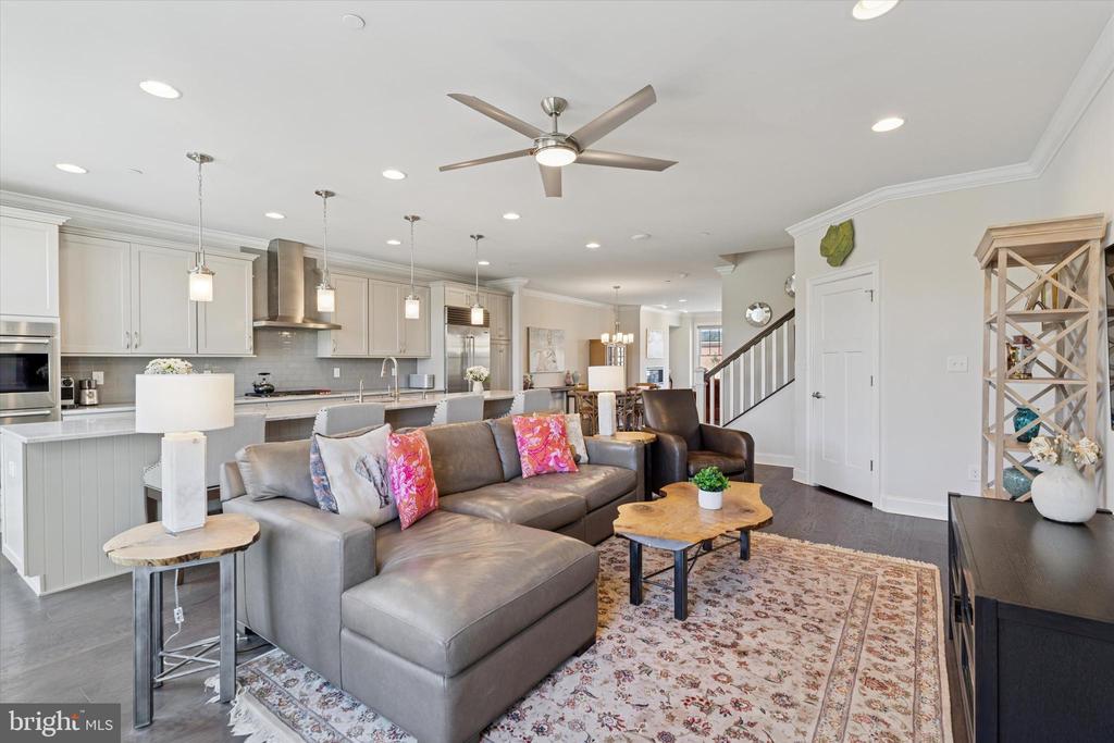 50 PARKVIEW CIRCLE