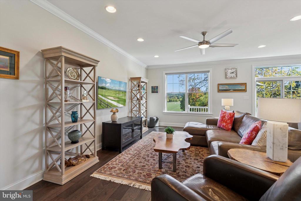 50 PARKVIEW CIRCLE