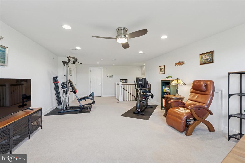 50 PARKVIEW CIRCLE