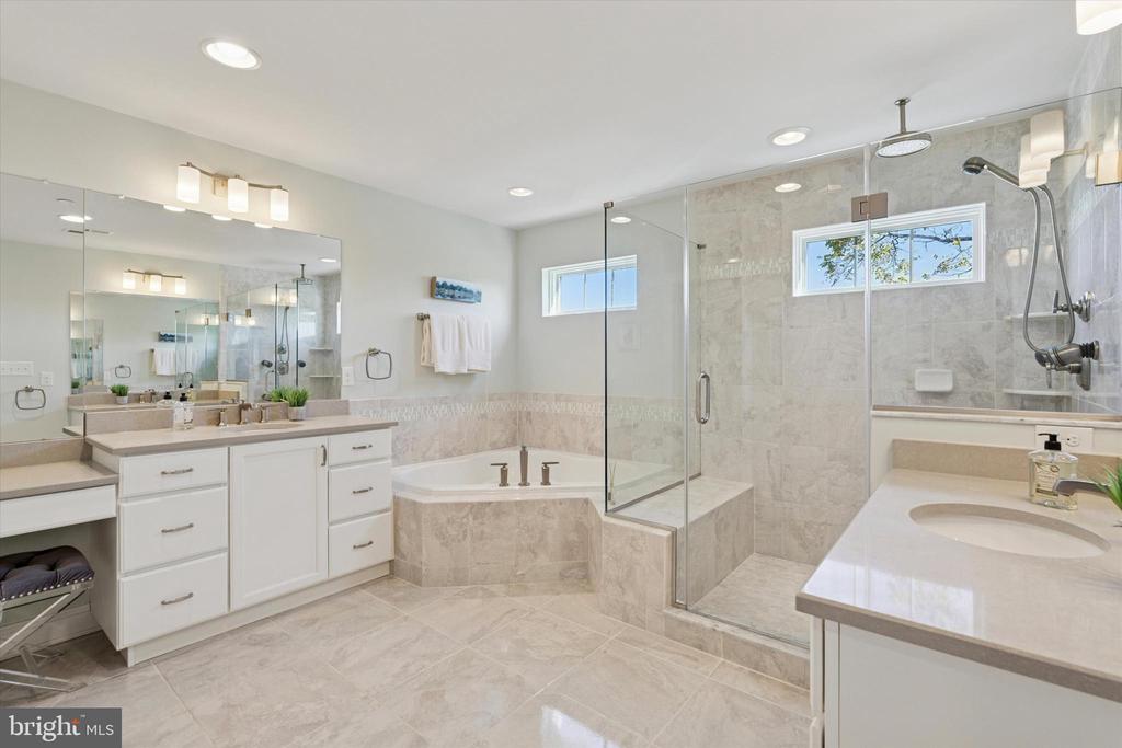 50 PARKVIEW CIRCLE