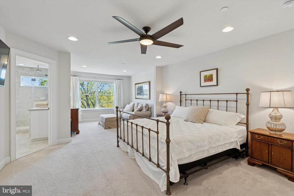 50 PARKVIEW CIRCLE