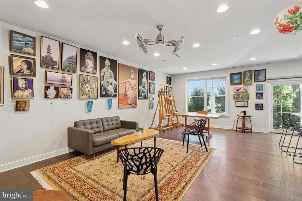 50 PARKVIEW CIRCLE