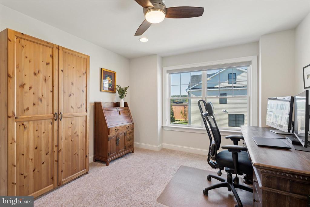 50 PARKVIEW CIRCLE
