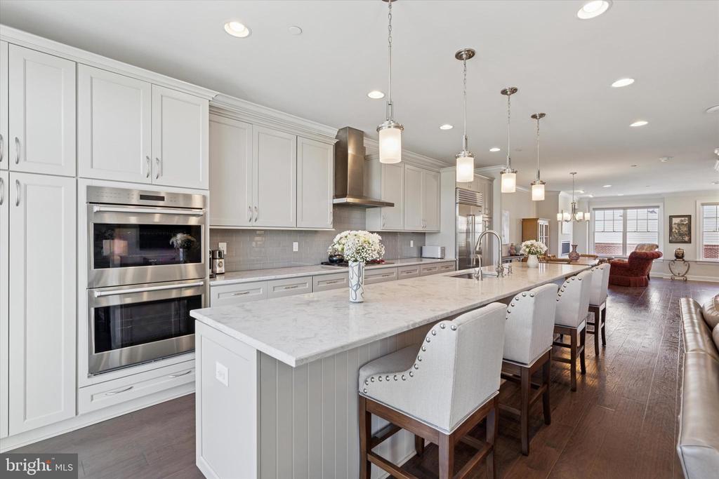 50 PARKVIEW CIRCLE