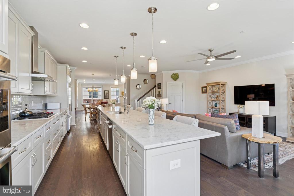 50 PARKVIEW CIRCLE