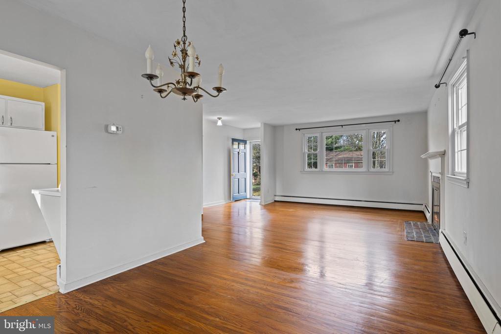 320 LANDSENDE ROAD