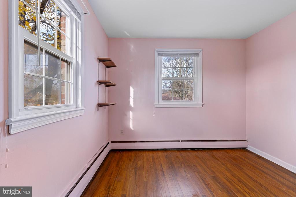 320 LANDSENDE ROAD