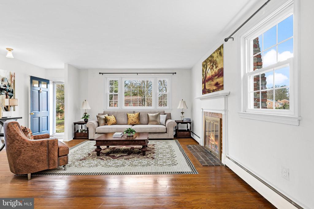 320 LANDSENDE ROAD