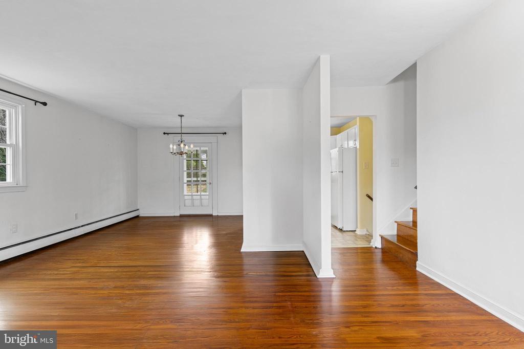 320 LANDSENDE ROAD