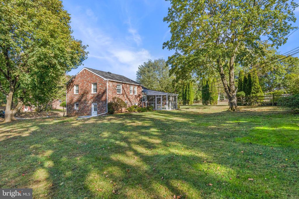 320 LANDSENDE ROAD
