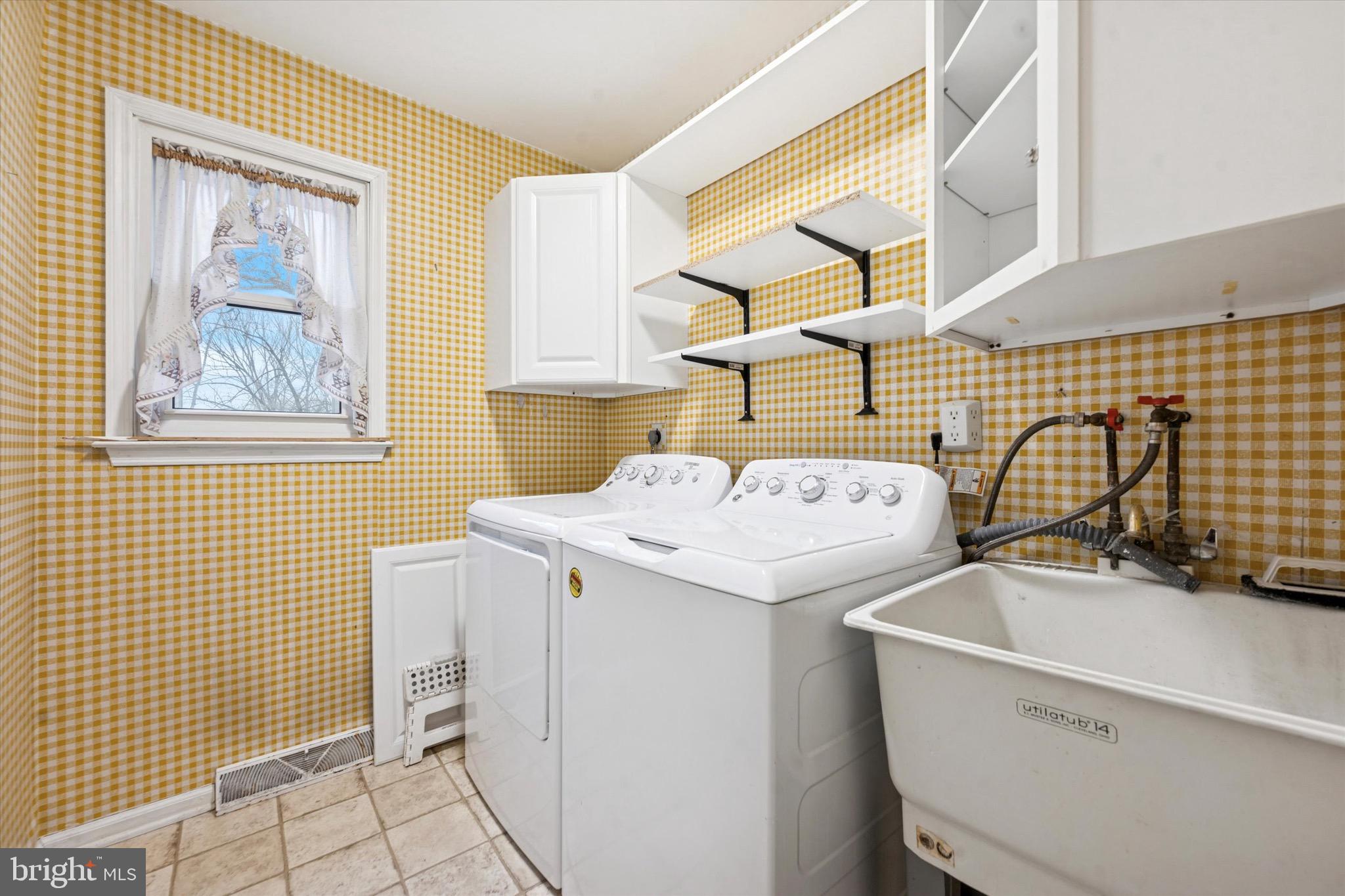 5 WESTGATE CIRCLE