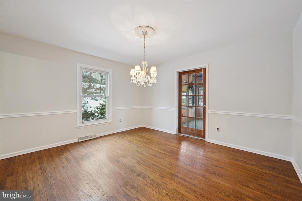 5 WESTGATE CIRCLE