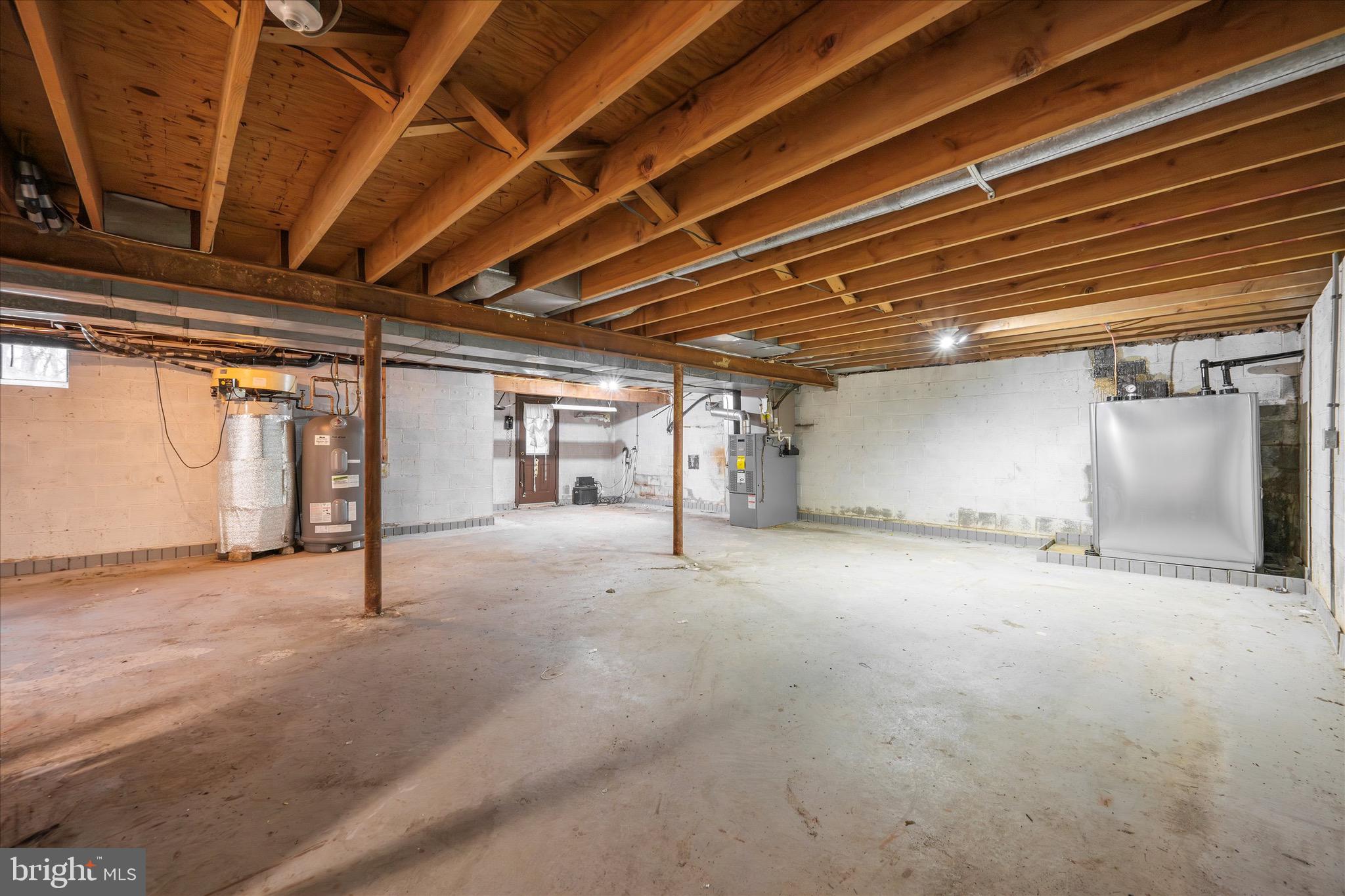 5 WESTGATE CIRCLE