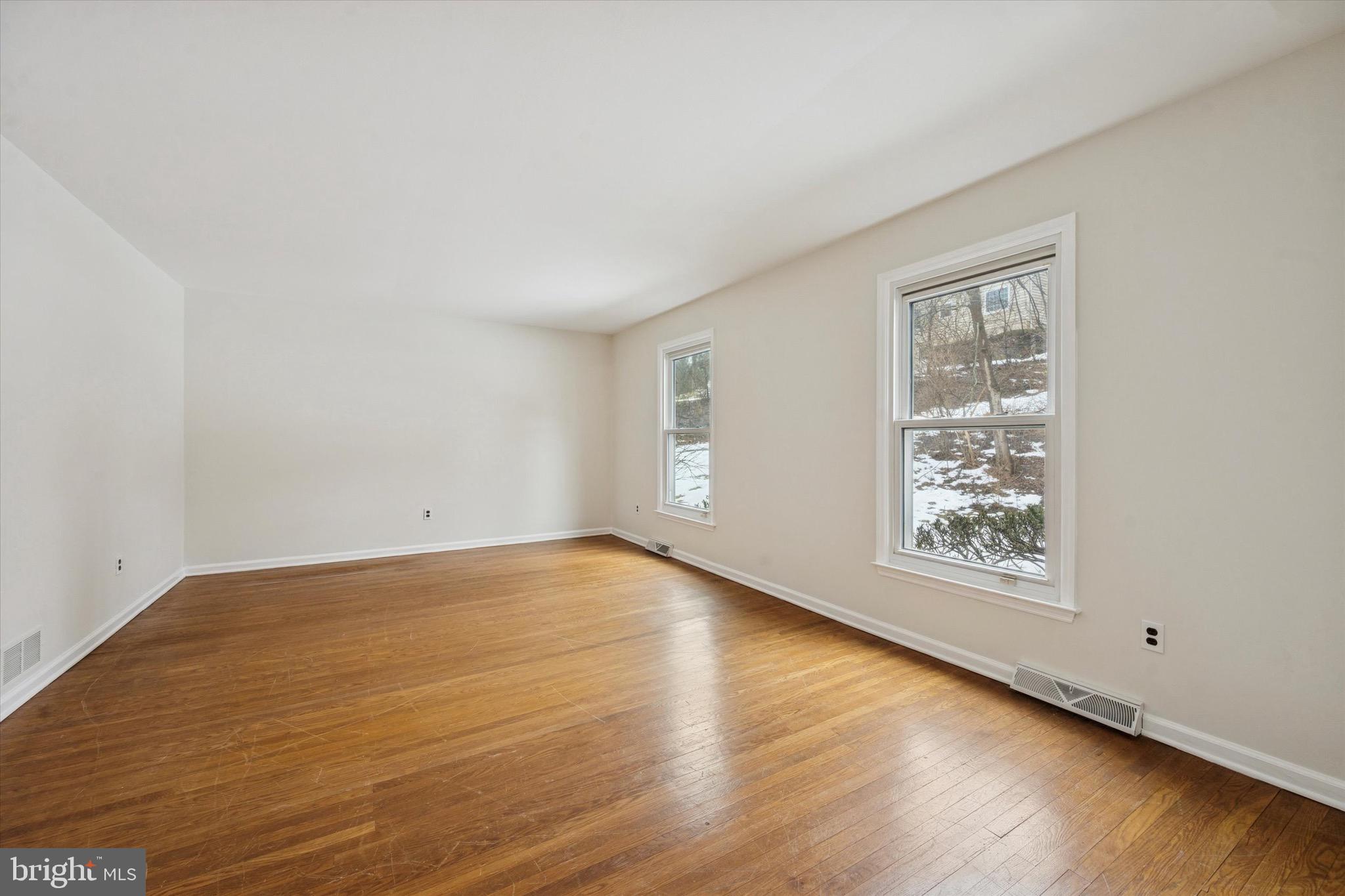 5 WESTGATE CIRCLE