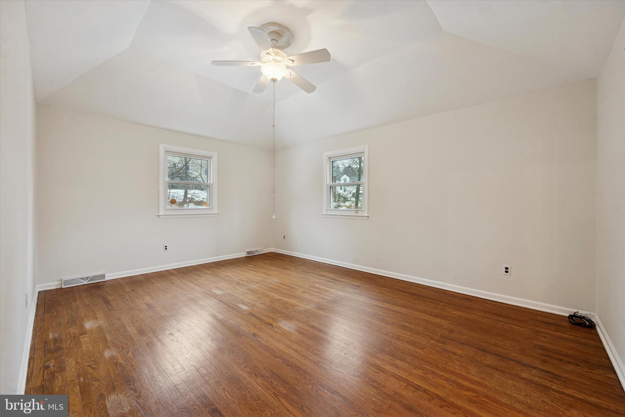 5 WESTGATE CIRCLE