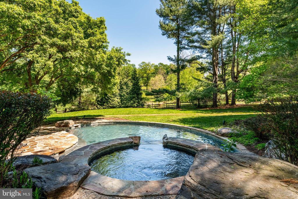 2430 WHITE HORSE ROAD