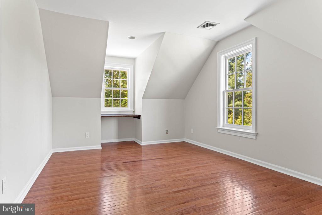 2430 WHITE HORSE ROAD