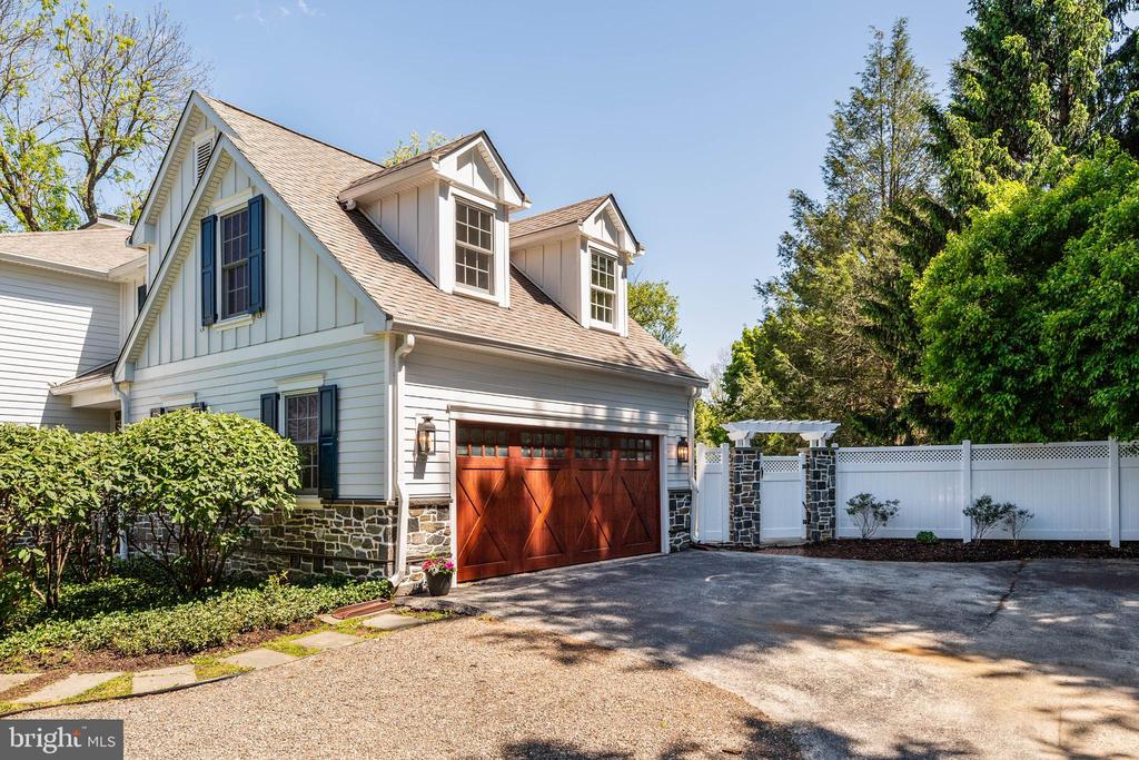 2430 WHITE HORSE ROAD