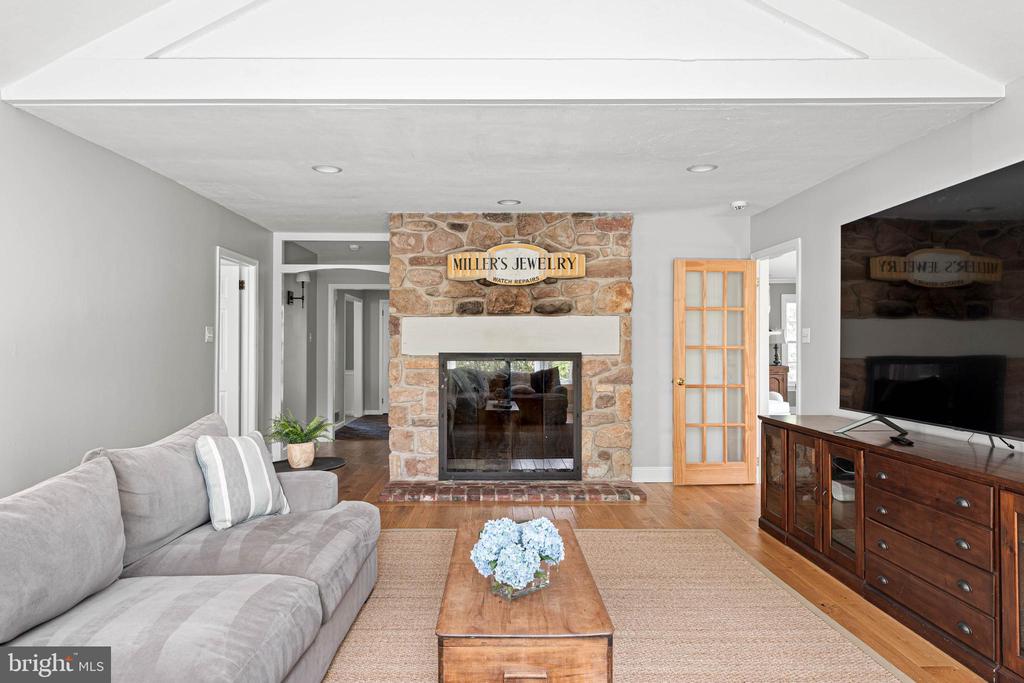2430 WHITE HORSE ROAD