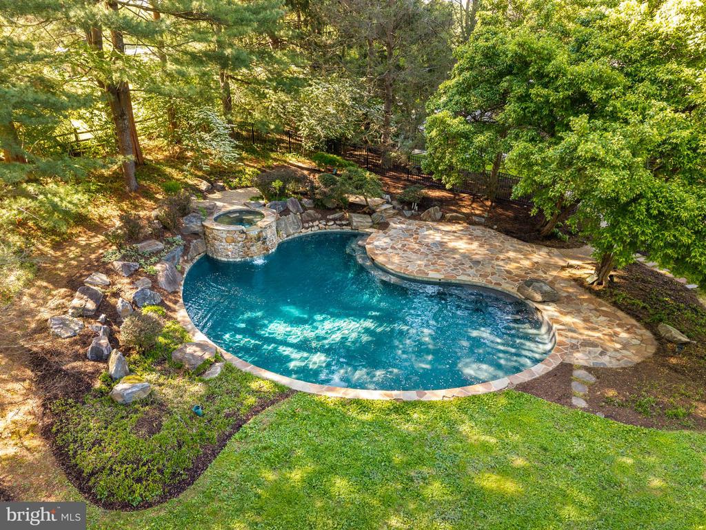 2430 WHITE HORSE ROAD