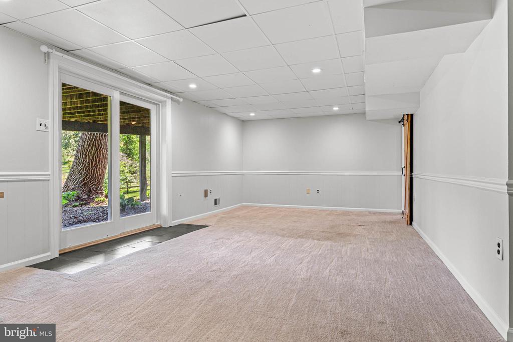 2430 WHITE HORSE ROAD