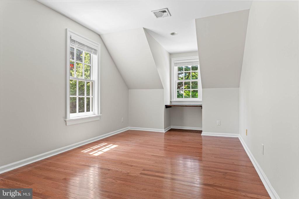2430 WHITE HORSE ROAD