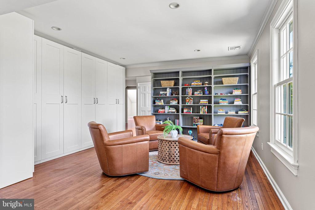 2430 WHITE HORSE ROAD