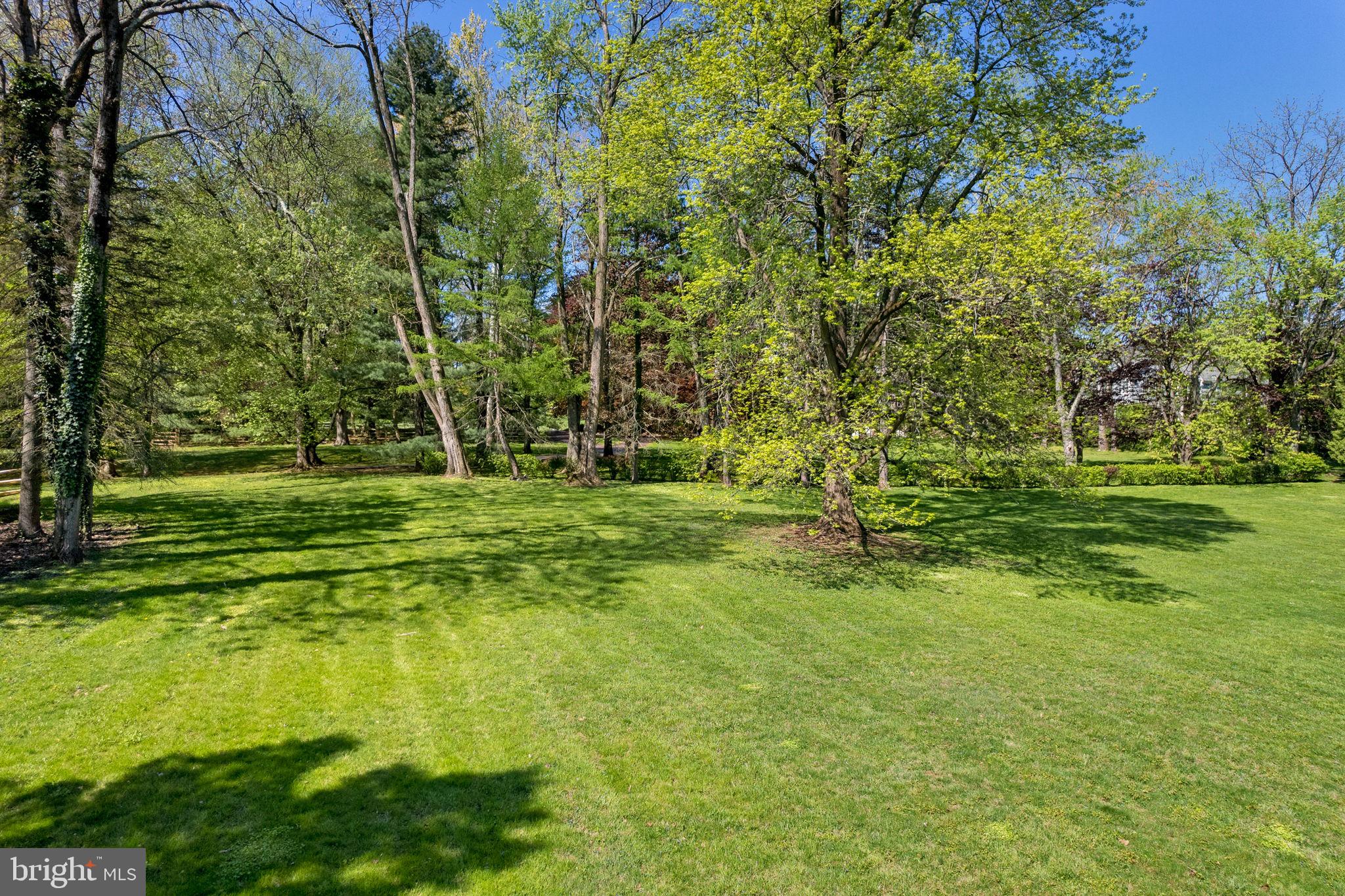 Camp Woods Cir