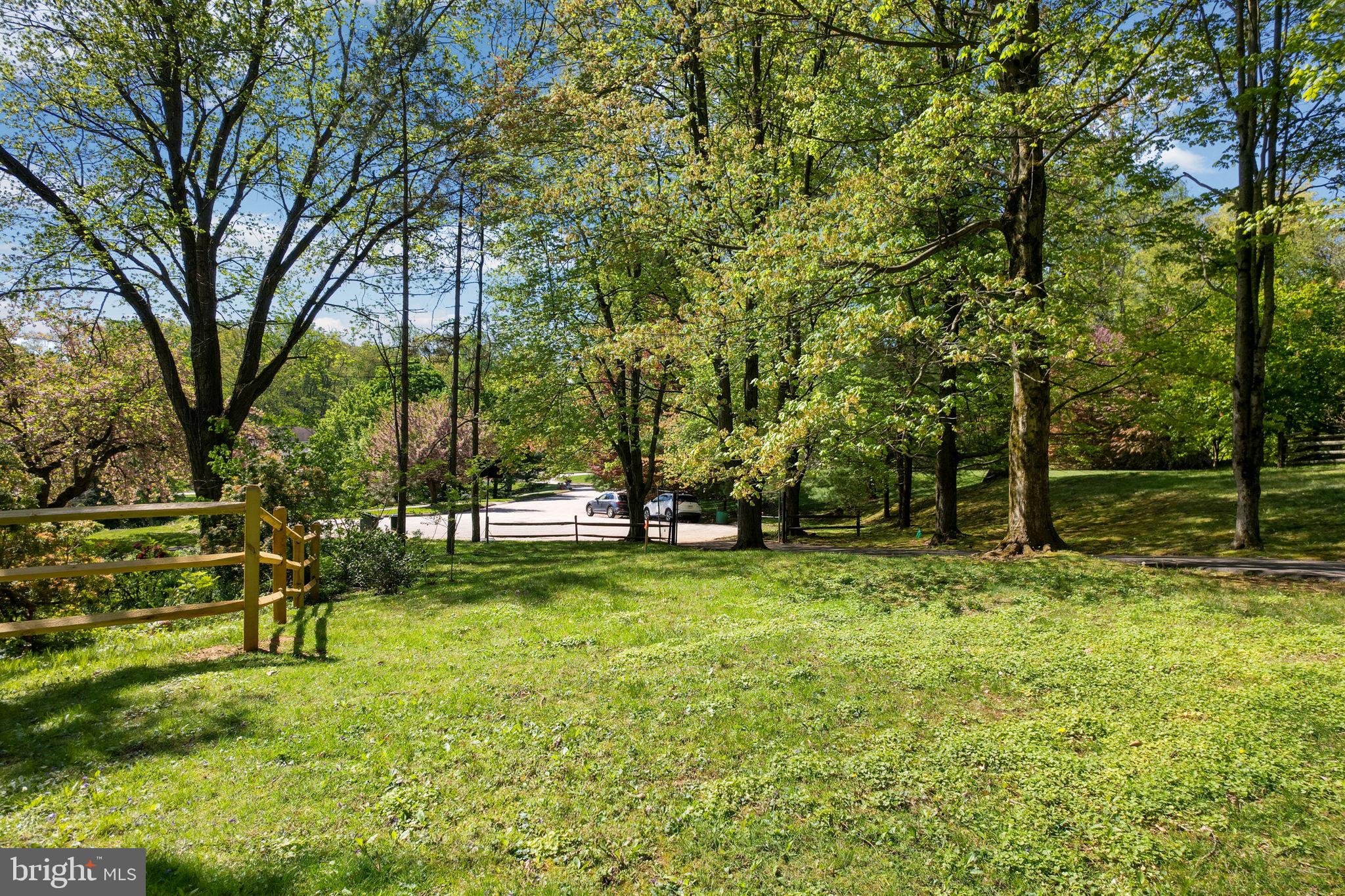 Camp Woods Cir