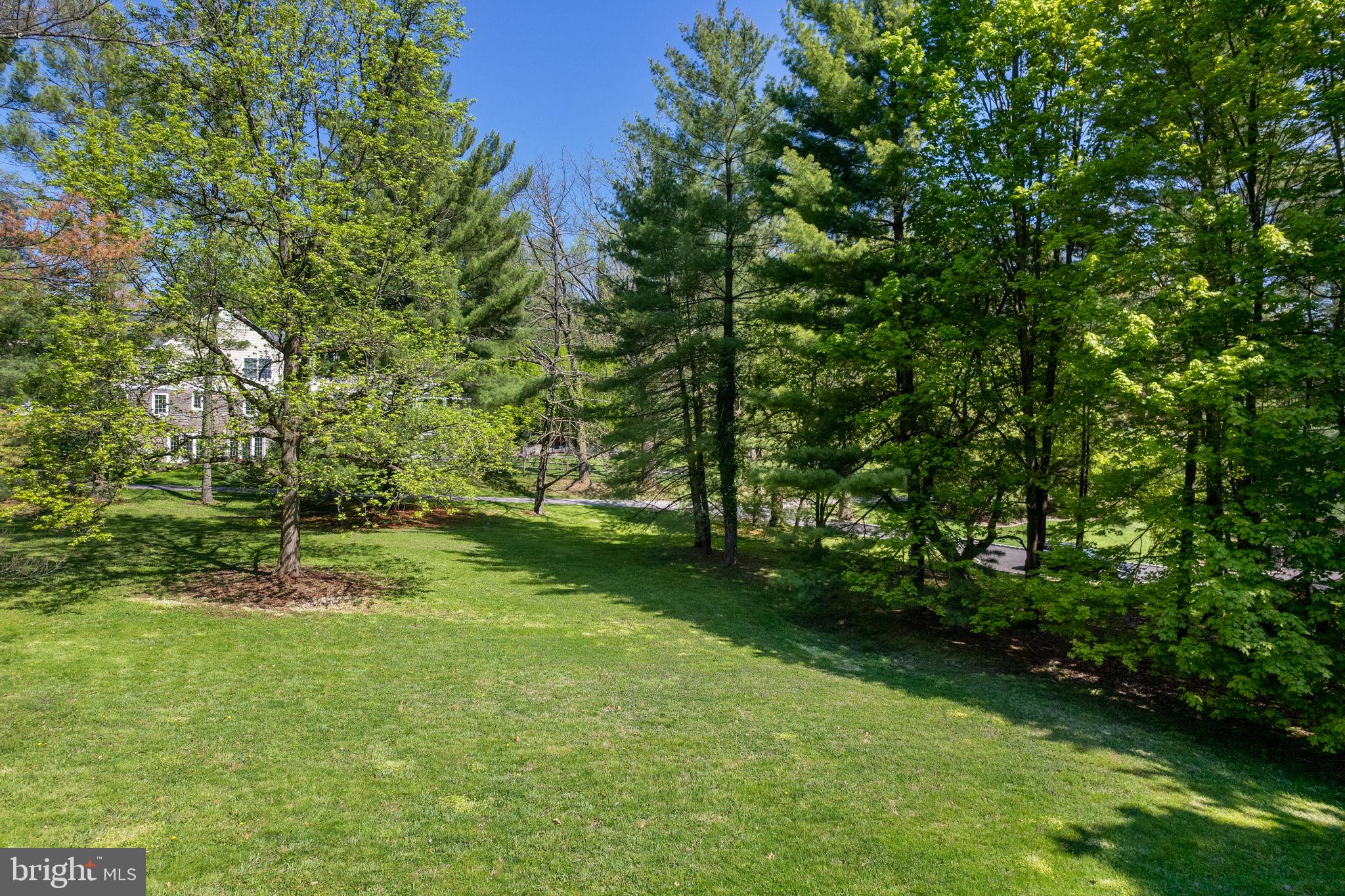 Camp Woods Cir