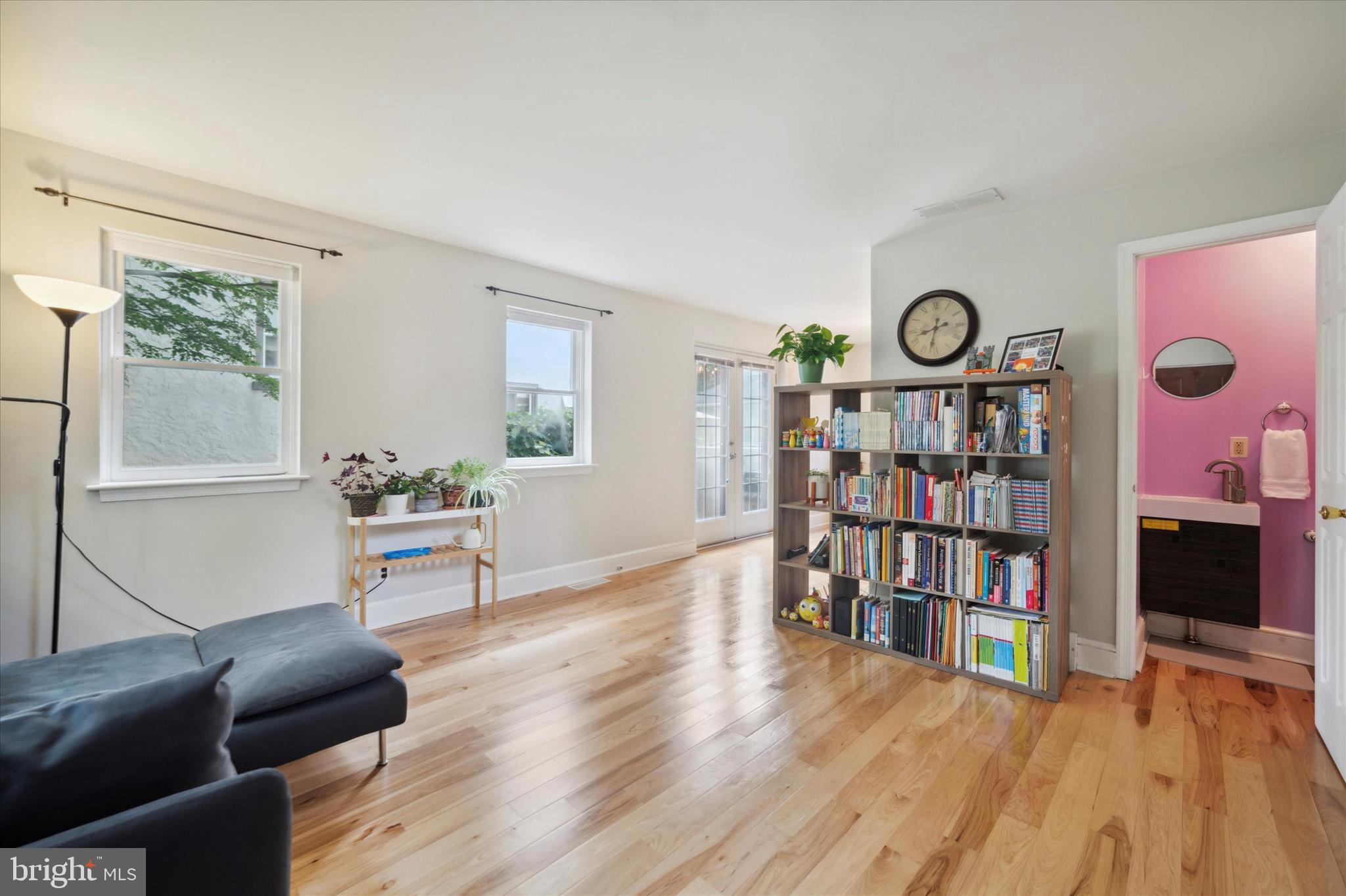 641-A000 N Providence Rd