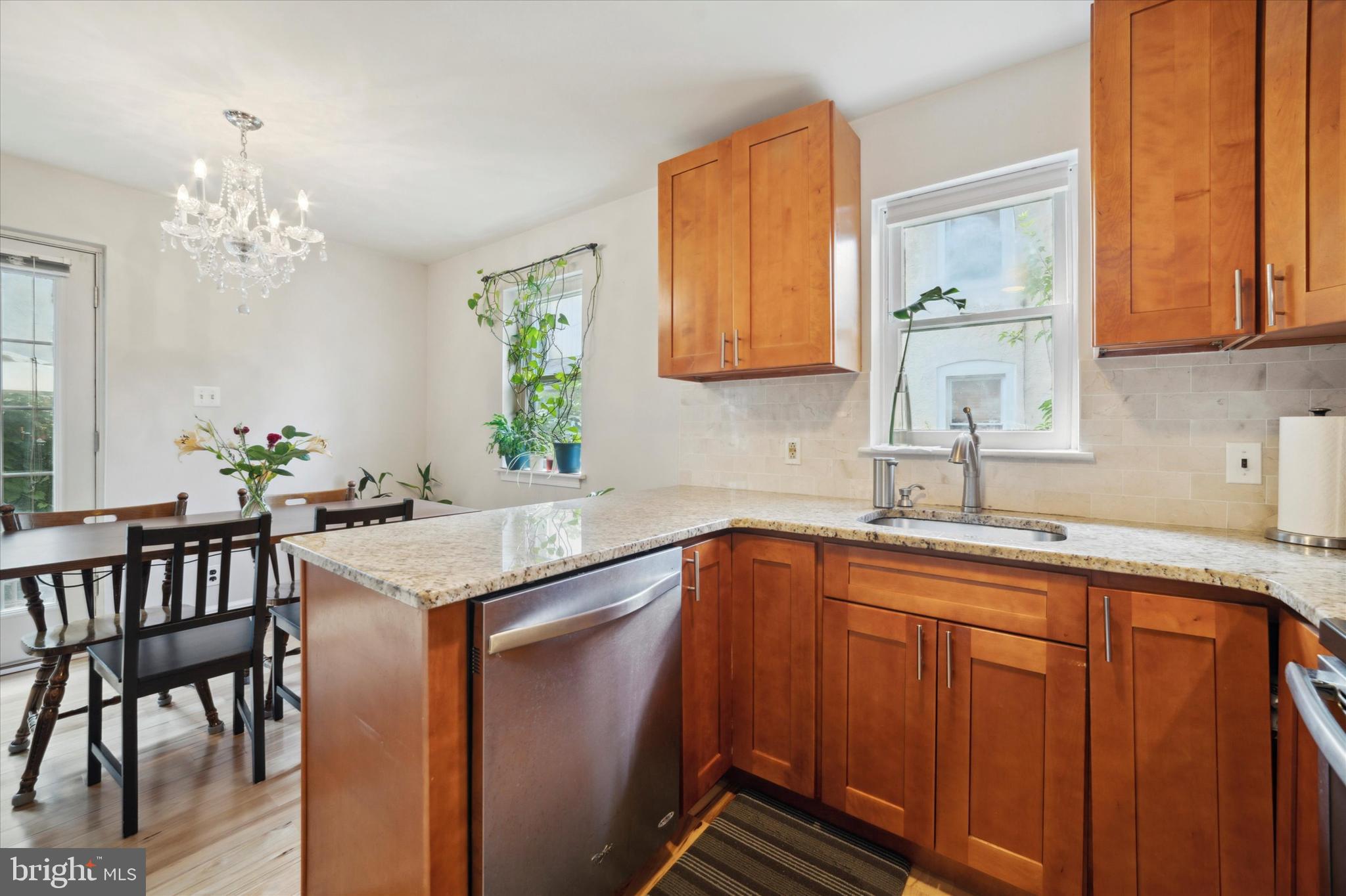 641-A000 N Providence Rd