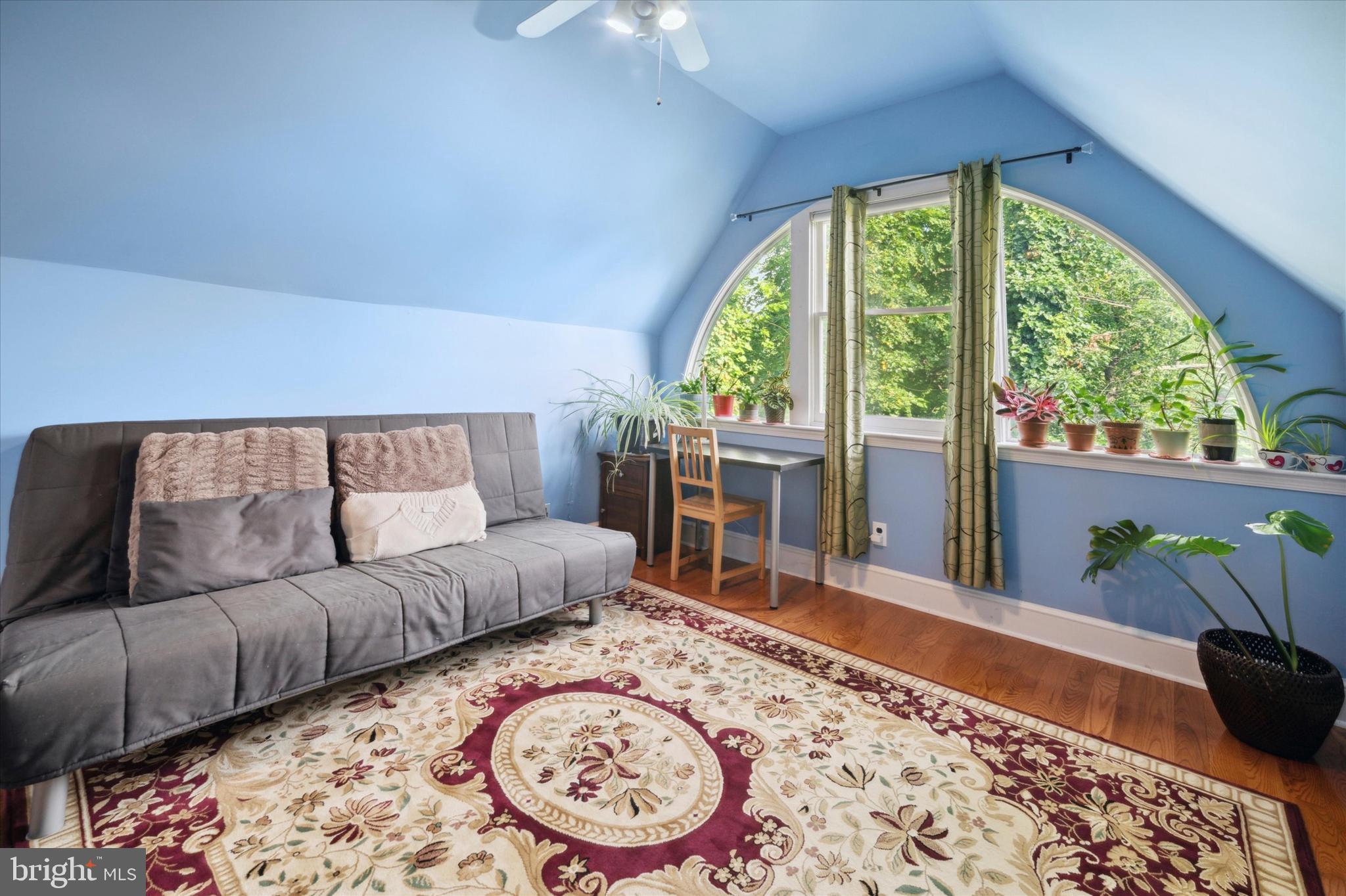 641-A000 N Providence Rd