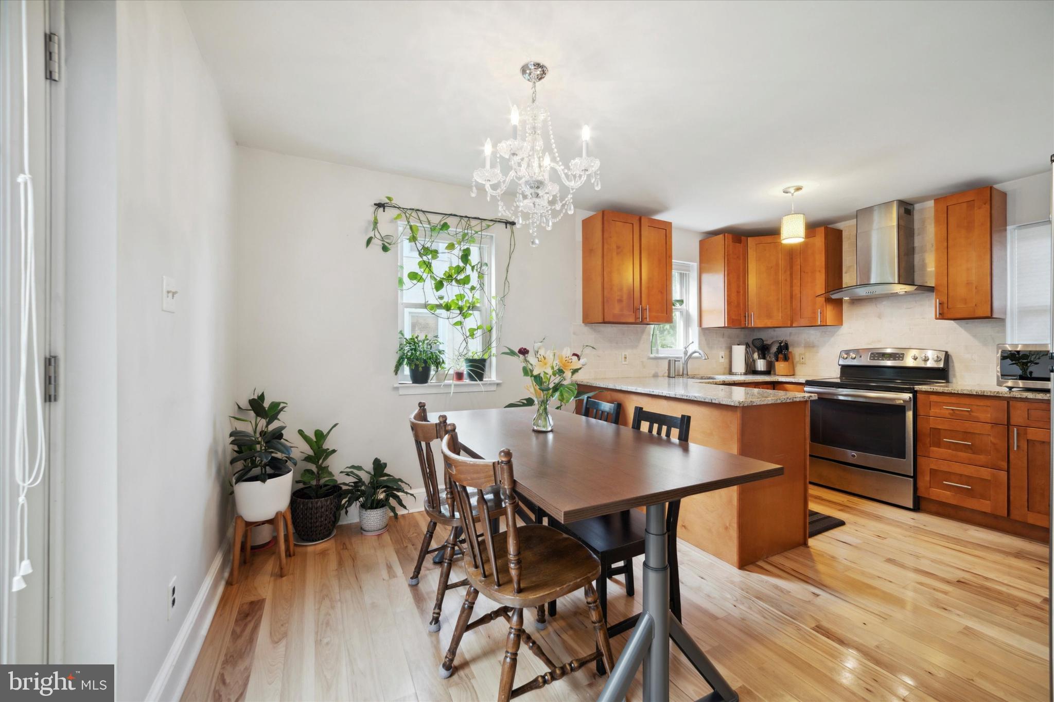 641-A000 N Providence Rd