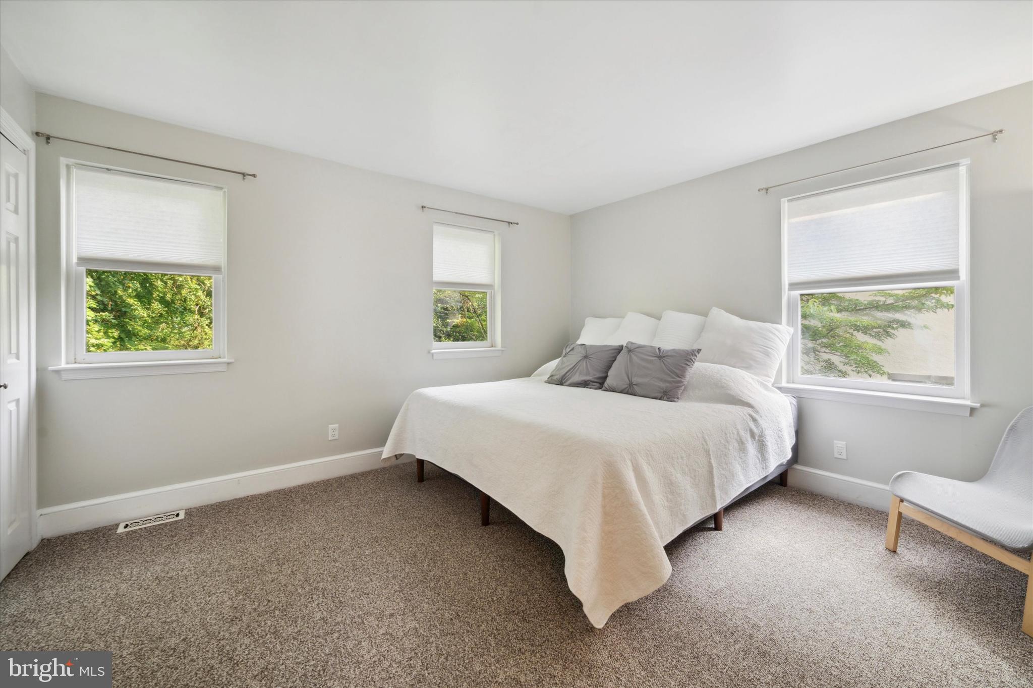 641-A000 N Providence Rd