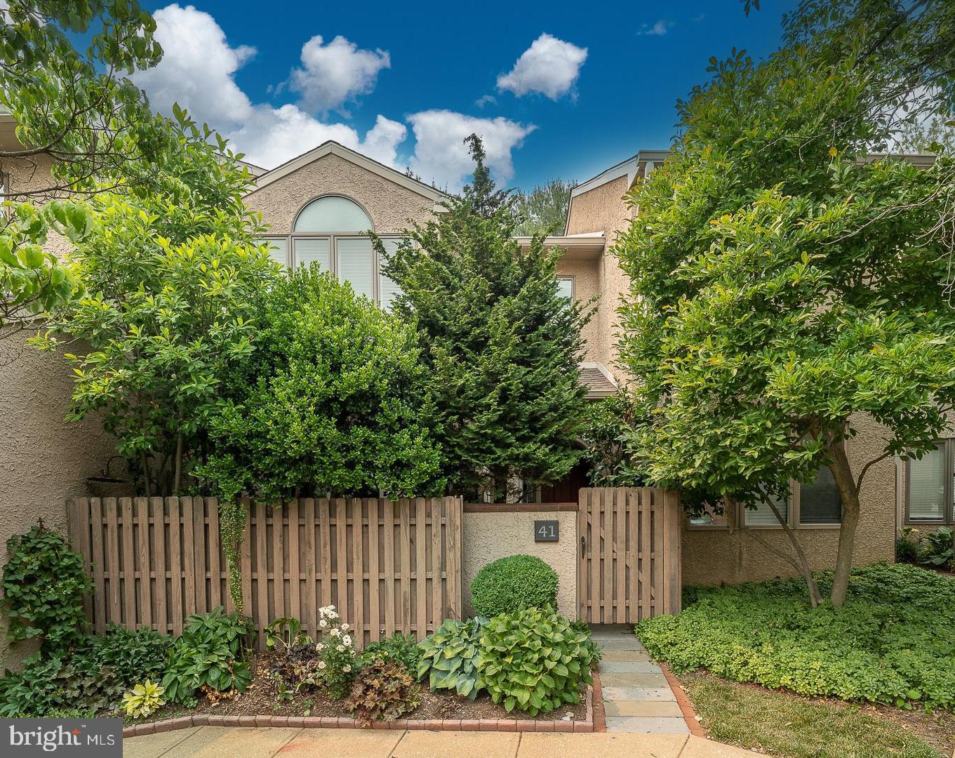 41 Greythorne Woods Cir