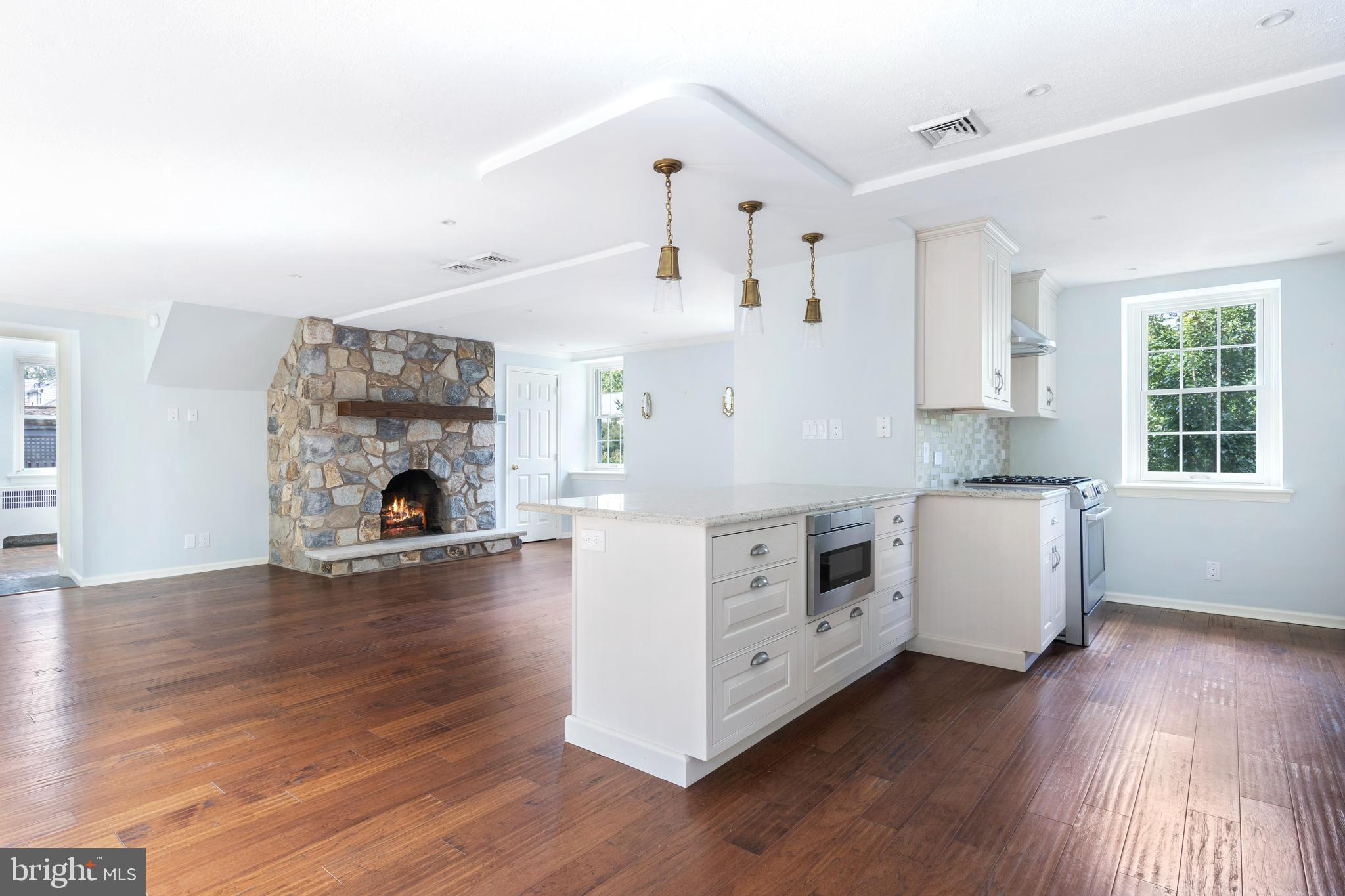 15 Fawn Ln