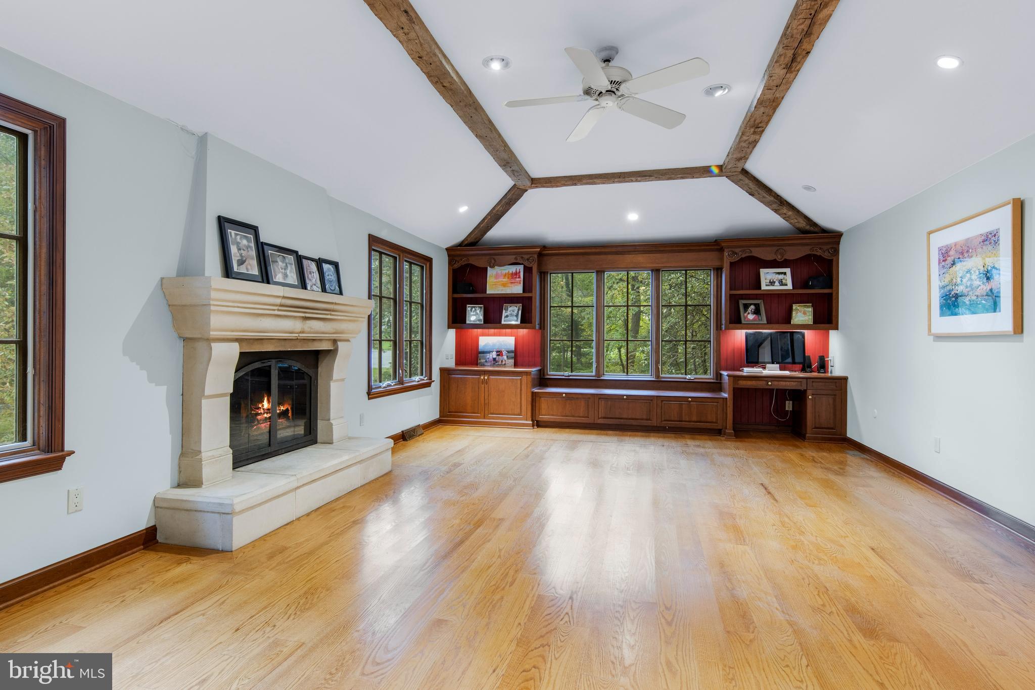 807 Maple Glen Ln