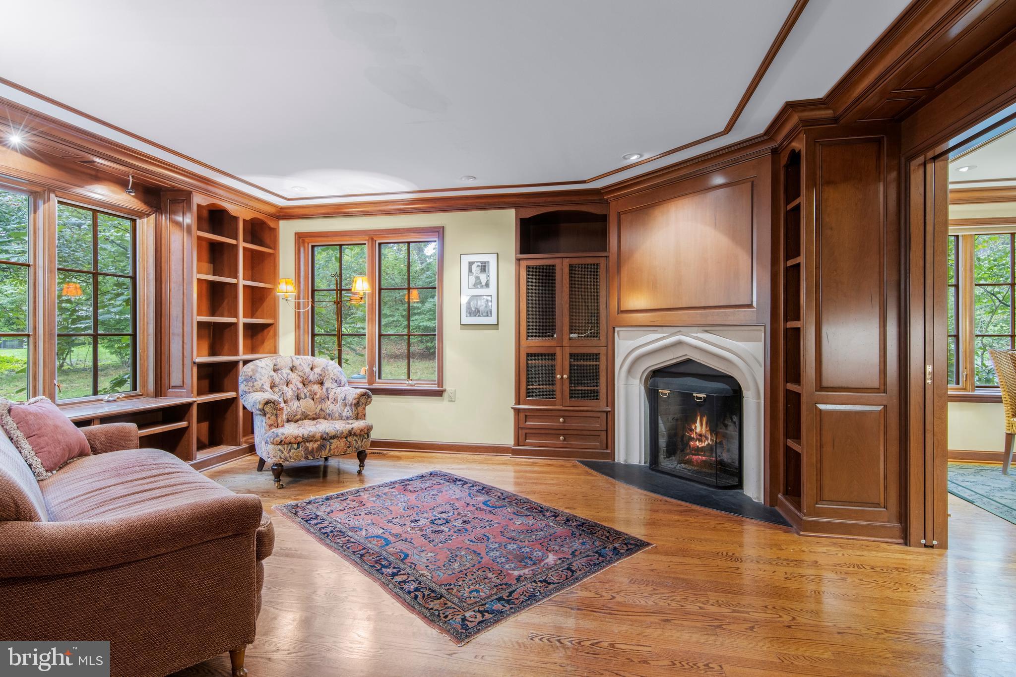 807 Maple Glen Ln