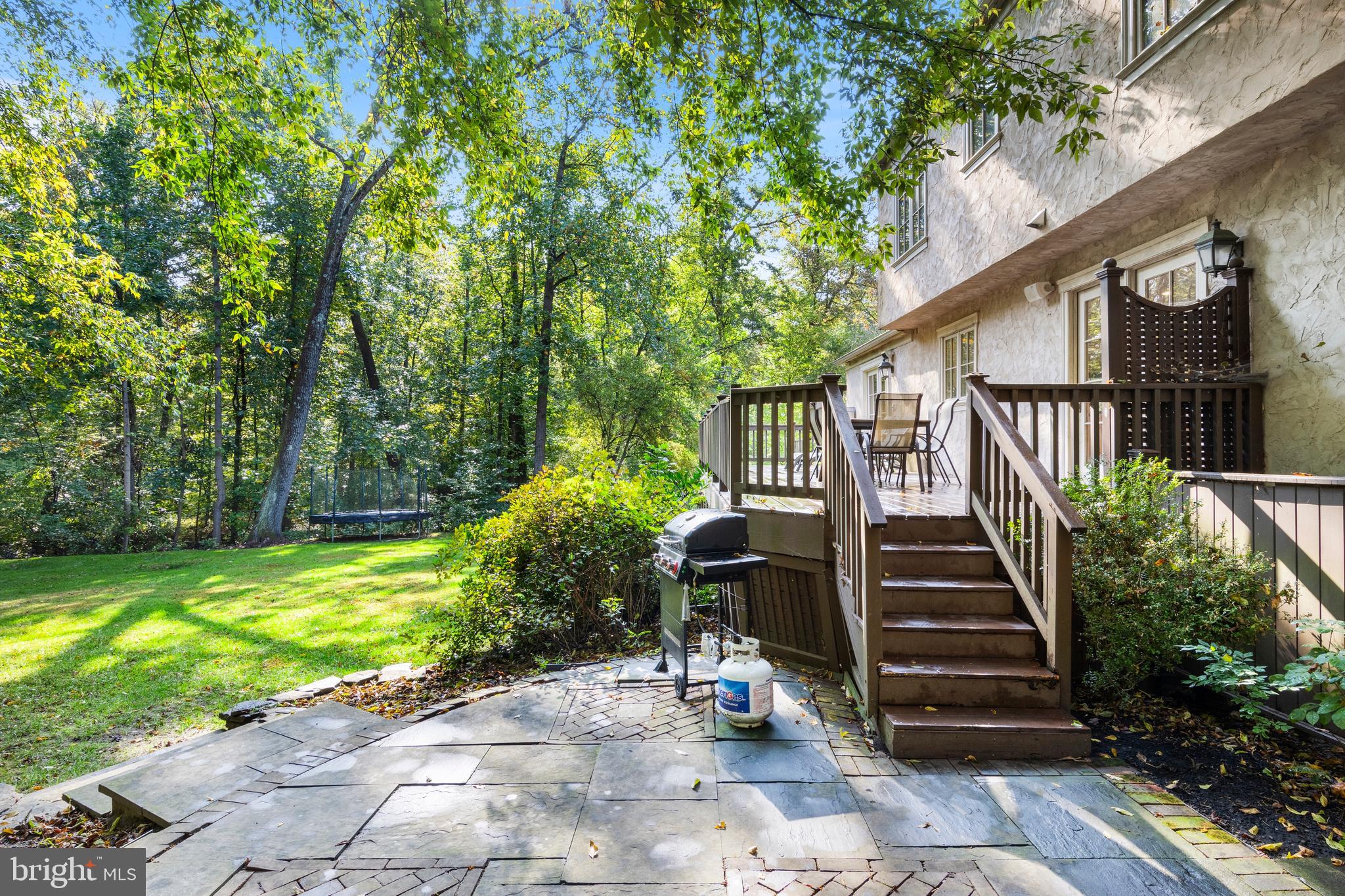 807 Maple Glen Ln