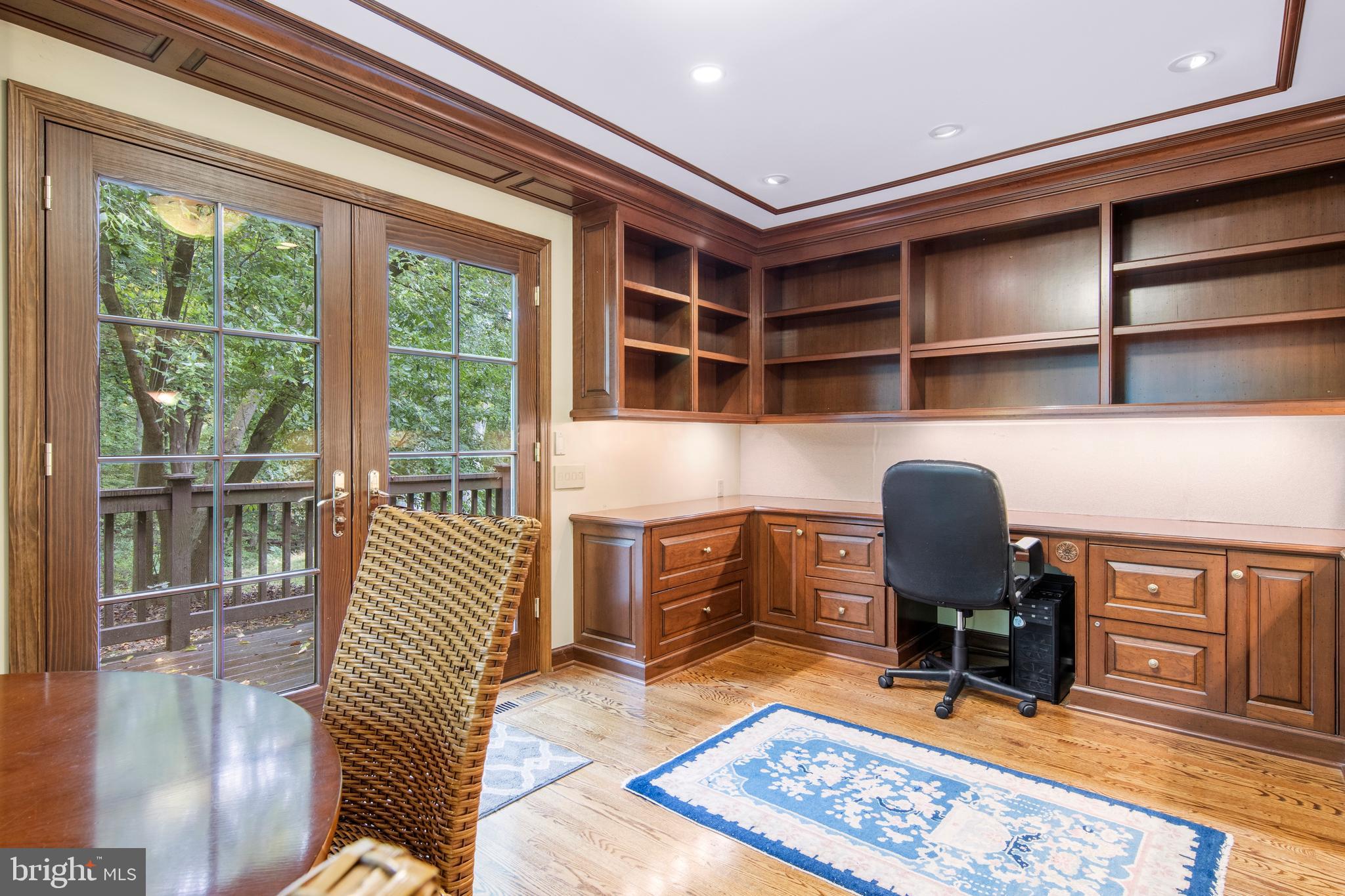 807 Maple Glen Ln